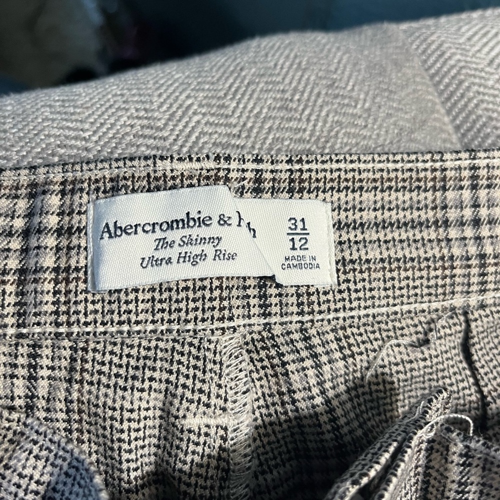 High Rise Trousers - Picture 2 of 2